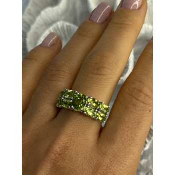 925 Sterling Silver Peridot Ring Size 8