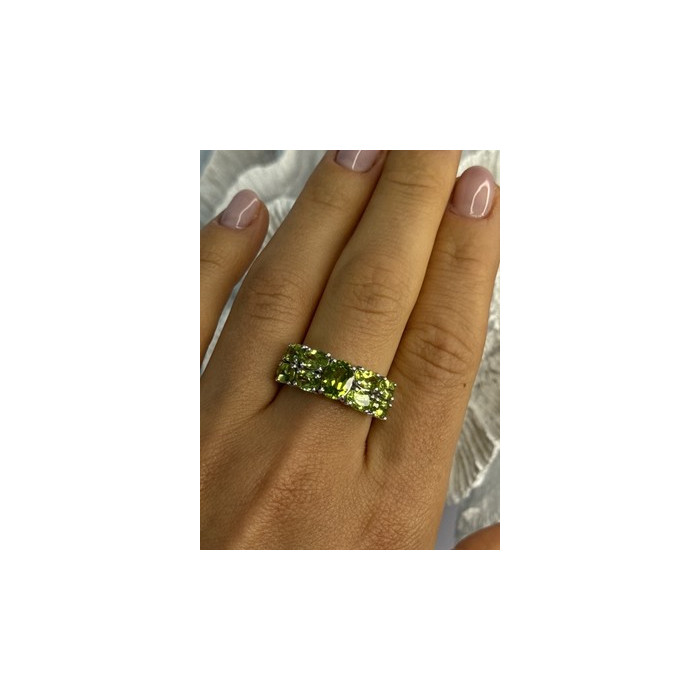 925 Sterling Silver Peridot Ring Size 8
