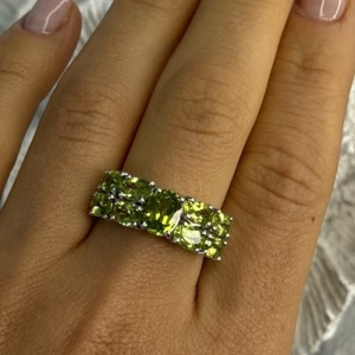 925 Sterling Silver Peridot Ring Size 8