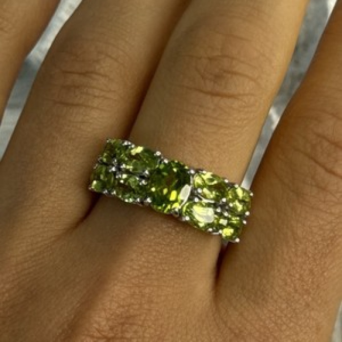 925 Sterling Silver Peridot Ring Size 8