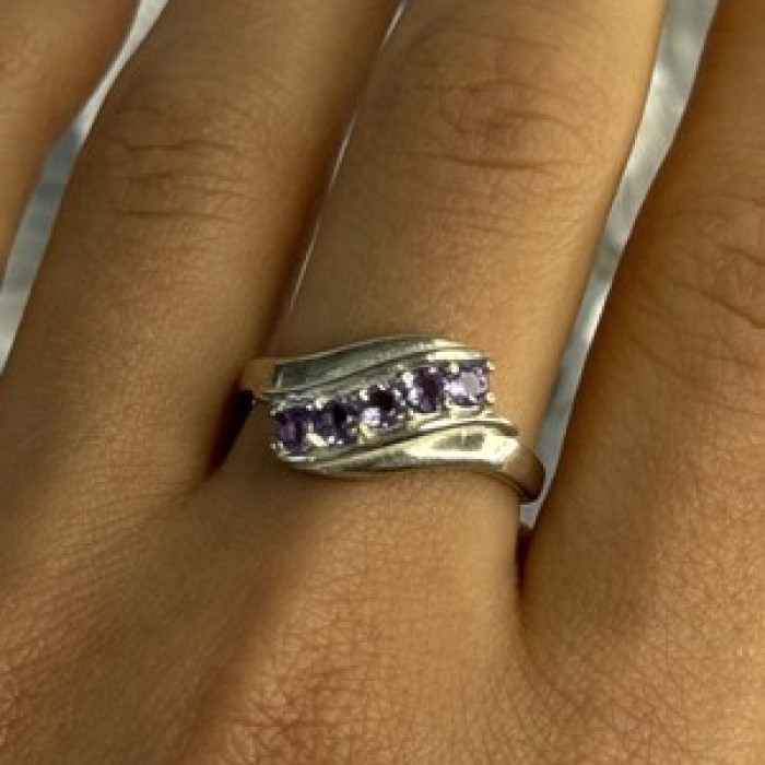 Elegant 925 Sterling Silver Amethyst Ring Size 9.5