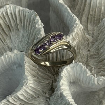 Elegant 925 Sterling Silver Amethyst Ring Size 9.5