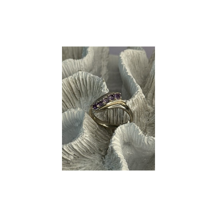 Elegant 925 Sterling Silver Amethyst Ring Size 9.5