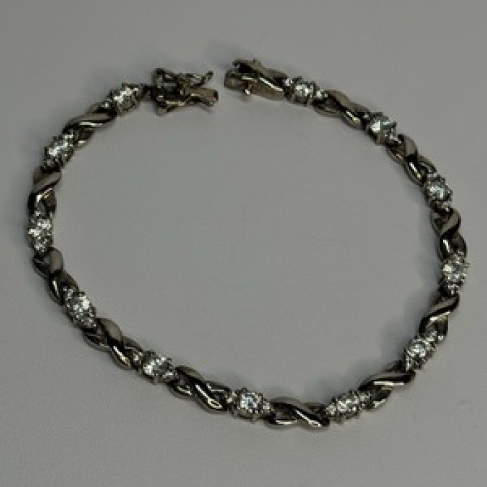 Beautiful 925 Sterling Silver CZ Bracelet Length 7 Inch