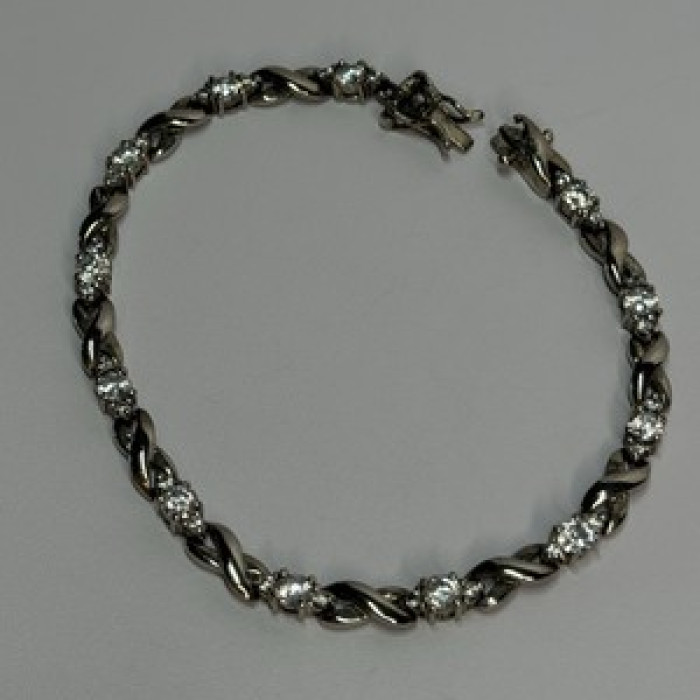 Beautiful 925 Sterling Silver CZ Bracelet Length 7 Inch