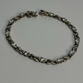 Beautiful 925 Sterling Silver CZ Bracelet Length 7 Inch