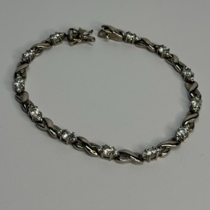 Beautiful 925 Sterling Silver CZ Bracelet Length 7 Inch