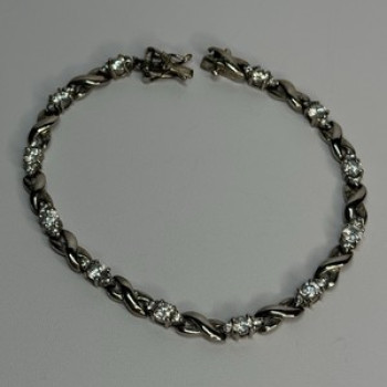 Beautiful 925 Sterling Silver CZ Bracelet Length 7 Inch