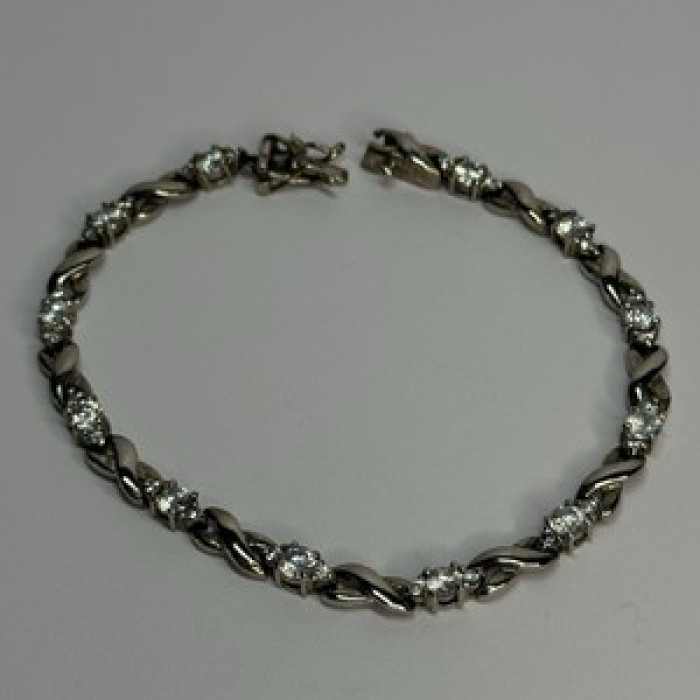Beautiful 925 Sterling Silver CZ Bracelet Length 7 Inch
