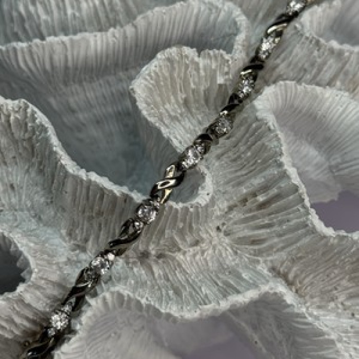 Beautiful 925 Sterling Silver CZ Bracelet Length 7 Inch
