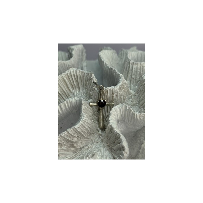 925 Sterling Silver Garnet Heart Cross Length 1.2 Inch
