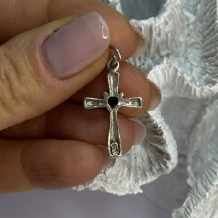 925 Sterling Silver Garnet Heart Cross Length 1.2 Inch