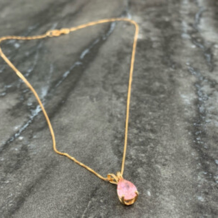 14 K Yellow Gold Morganite Chain With Pendant
