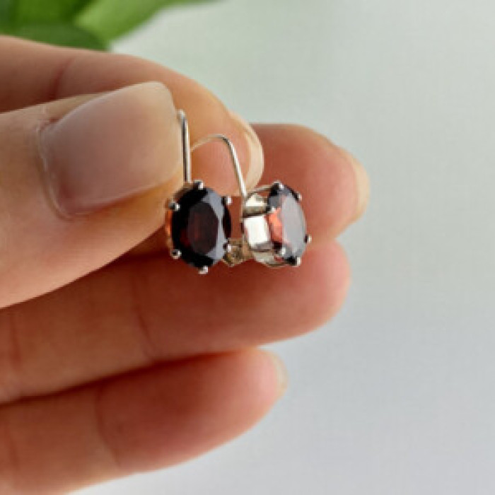 925 Sterling Silver Garnet Earrings