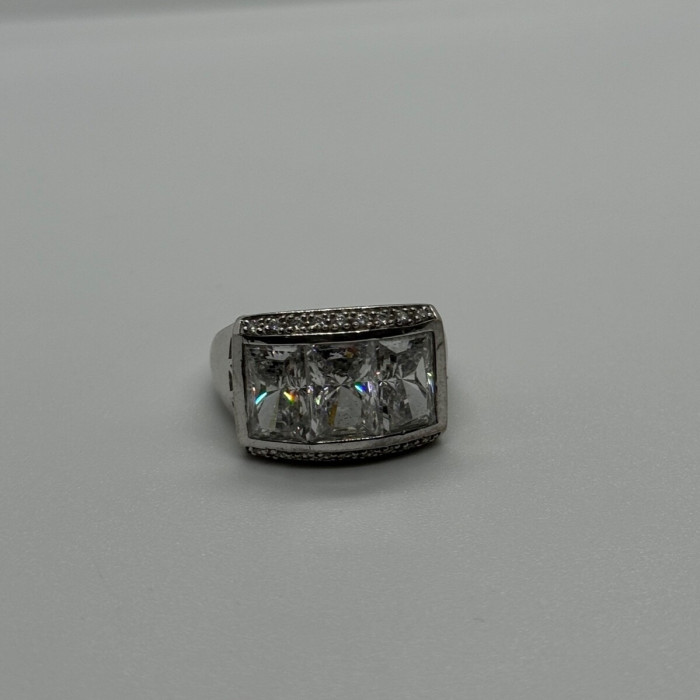 925 Sterling Silver CZ Ring Size 7