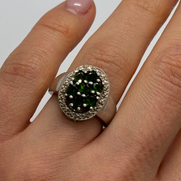 925 Sterling Silver Emerald Ring Size 6