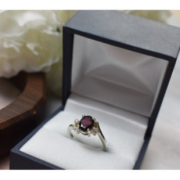 925 Sterling Silver Garnet & CZ Ring Size 6