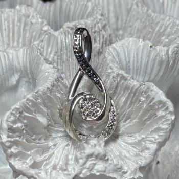 925 Sterling Silver White & Blue Topaz Pendant Length 1.1 Inch