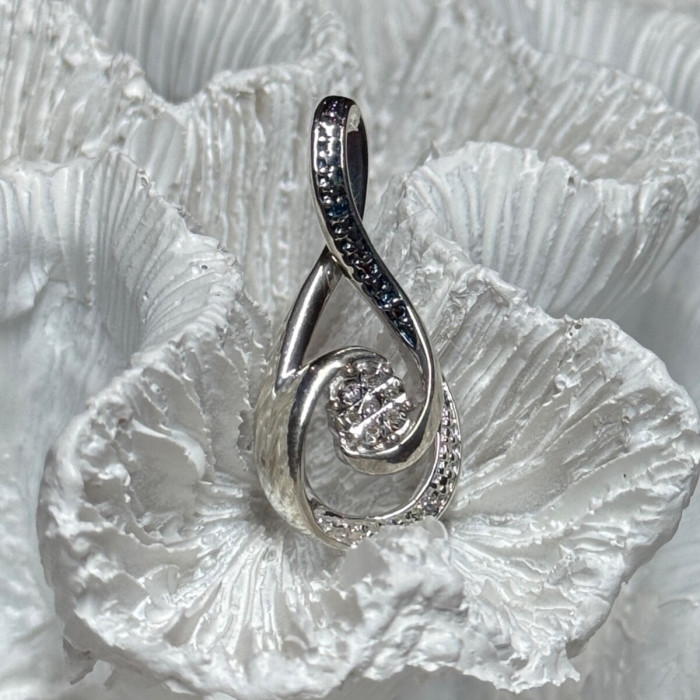 925 Sterling Silver White & Blue Topaz Pendant Length 1.1 Inch