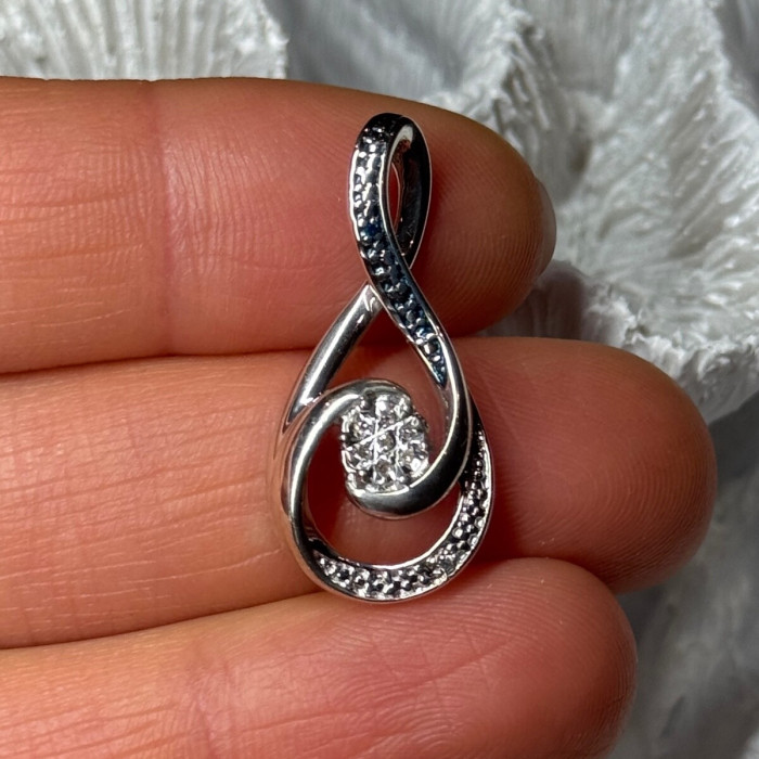 925 Sterling Silver White & Blue Topaz Pendant Length 1.1 Inch