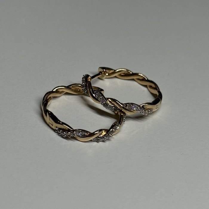 10K Yellow Gold Diamonds 0.3 Carat Earrings Length 18 mm