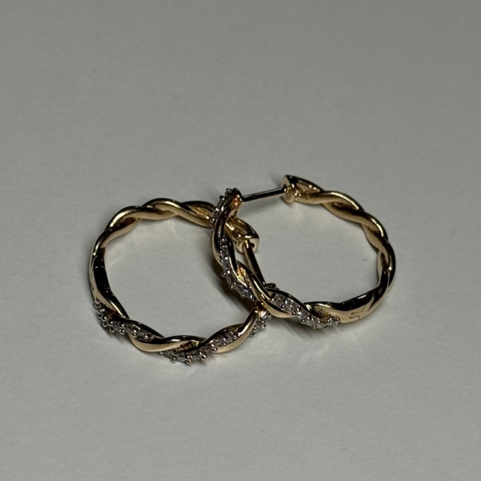 10K Yellow Gold Diamonds 0.3 Carat Earrings Length 18 mm