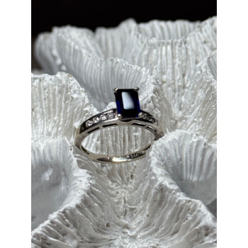 14K WHITE GOLD SAPPHIRE & DIAMONDS RING SIZE 5.5