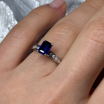 14K White Gold Sapphire & Diamonds Ring Size 5.5
