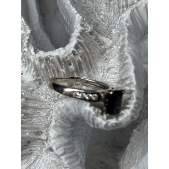 14K WHITE GOLD SAPPHIRE & DIAMONDS RING SIZE 5.5