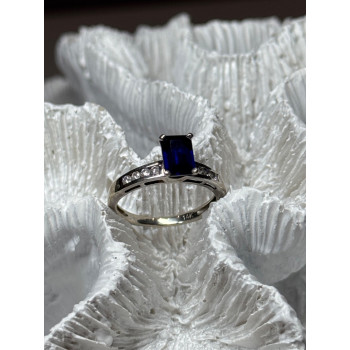 14K WHITE GOLD SAPPHIRE & DIAMONDS RING SIZE 5.5