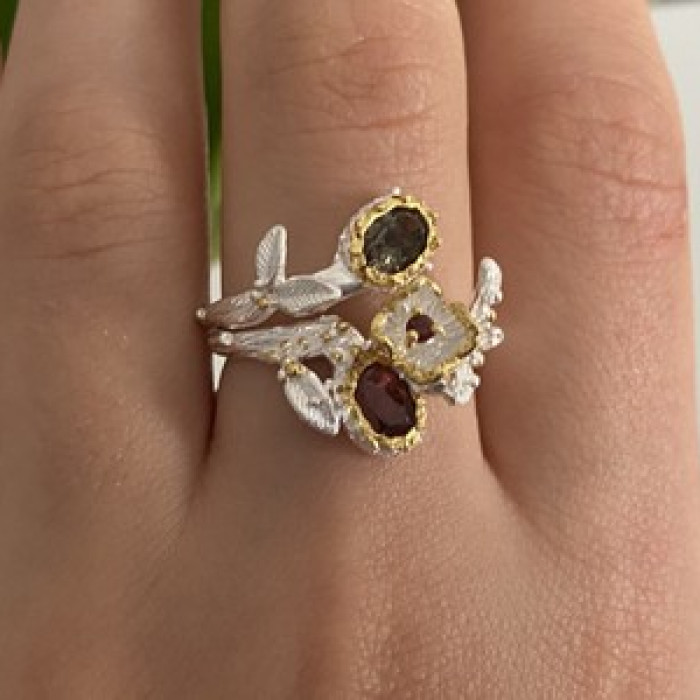 925 Sterling Silver Gold Plated Garnet & Alexandrite Ring Size 8.5