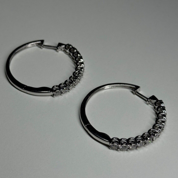 10K White Gold Diamonds 0.9 Carat Earrings Length 34 mm