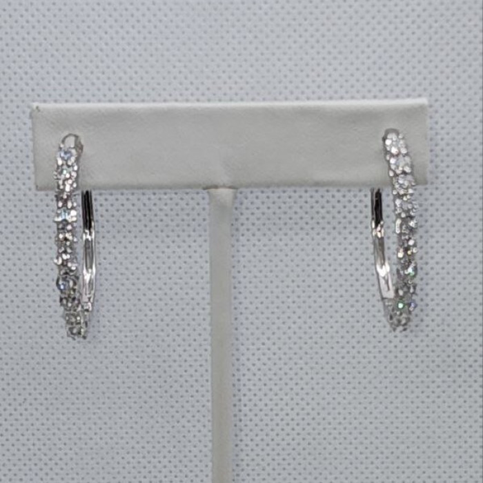 10K White Gold Diamonds 0.9 Carat Earrings Length 34 mm