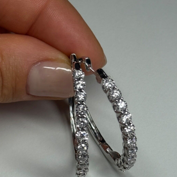 10K White Gold Diamonds 0.9 Carat Earrings Length 34 mm