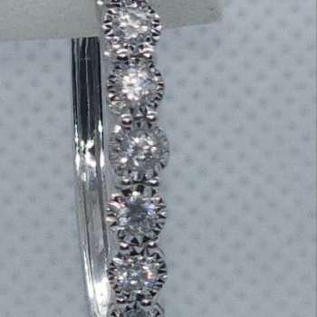 10K White Gold Diamonds 0.9 Carat Earrings Length 34 mm
