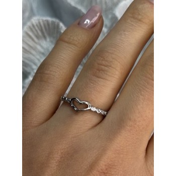 925 Sterling Silver CZ Heart Ring Size 8