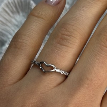 925 Sterling Silver CZ Heart Ring Size 8