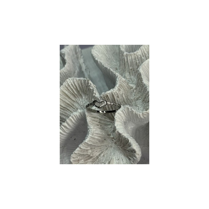925 Sterling Silver CZ Heart Ring Size 8