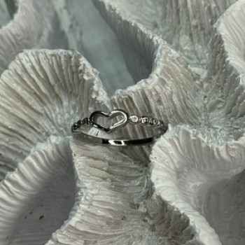 925 Sterling Silver CZ Heart Ring Size 8