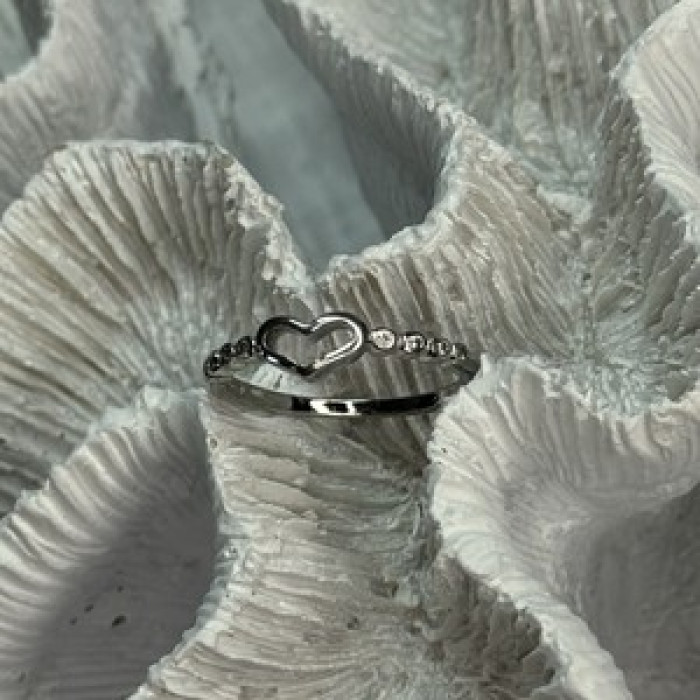 925 Sterling Silver CZ Heart Ring Size 8