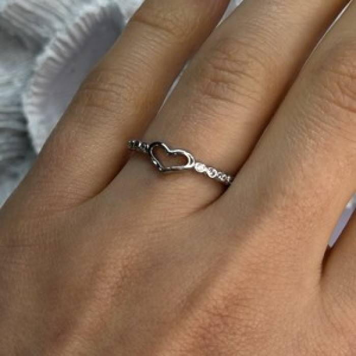 925 Sterling Silver CZ Heart Ring Size 8