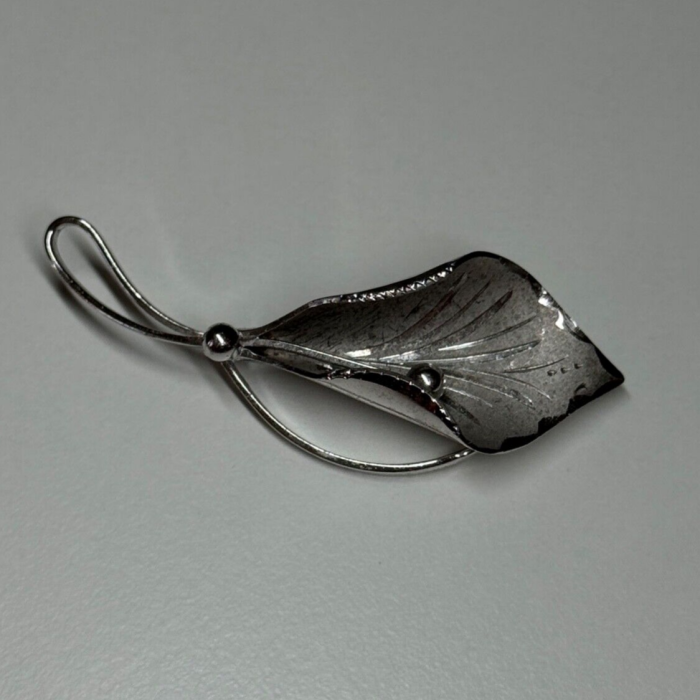 925 Sterling Silver Flower Brooch