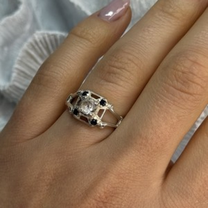 925 Sterling Silver White & Blue Sapphire Ring Size 7