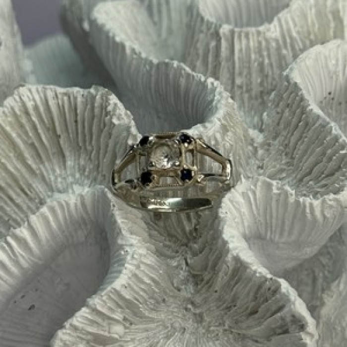 925 Sterling Silver White & Blue Sapphire Ring Size 7