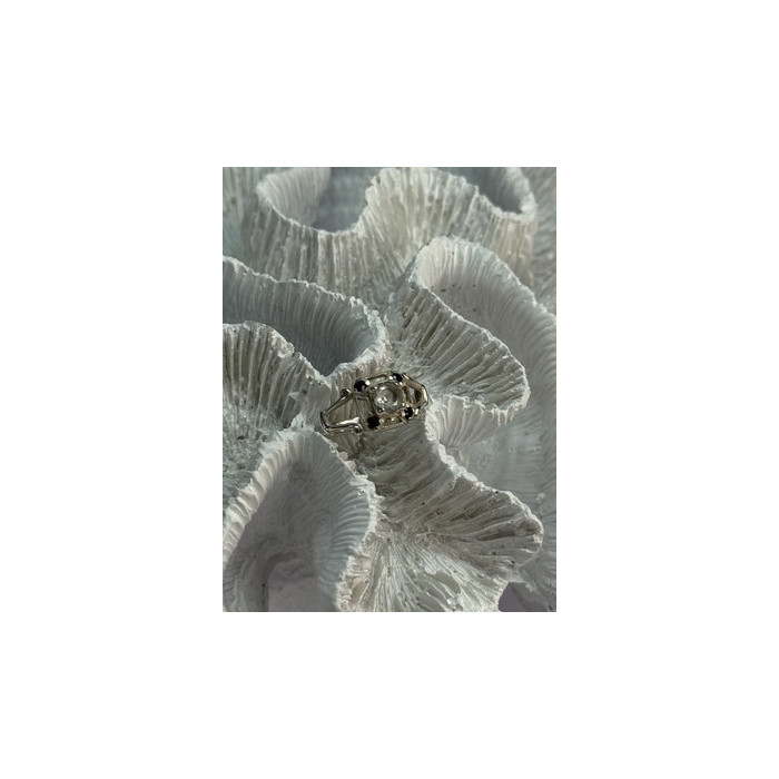 925 Sterling Silver White & Blue Sapphire Ring Size 7