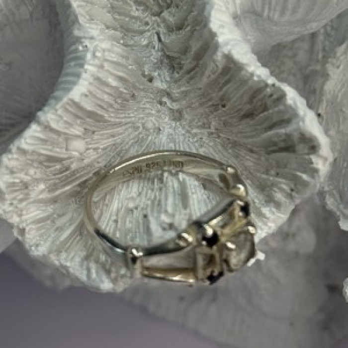 925 Sterling Silver White & Blue Sapphire Ring Size 7