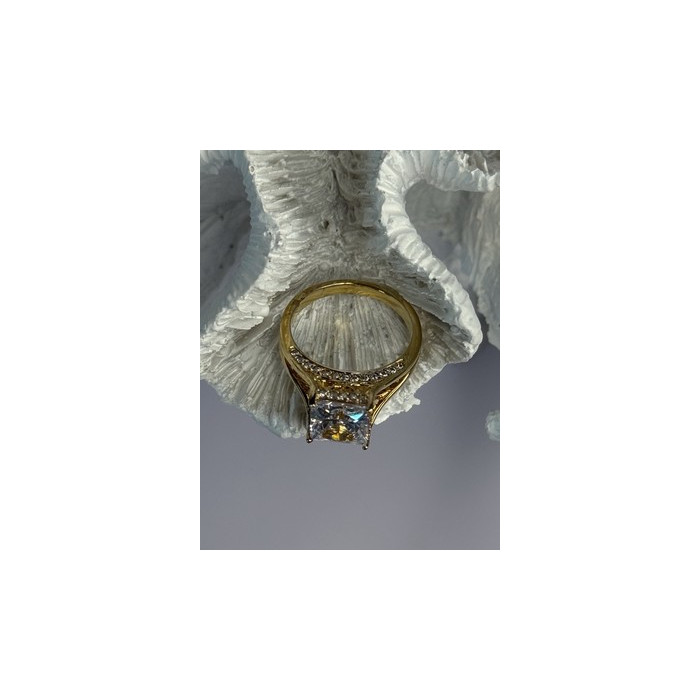 925 Sterling Silver Gold Plated Bge CZ Ring Size 7