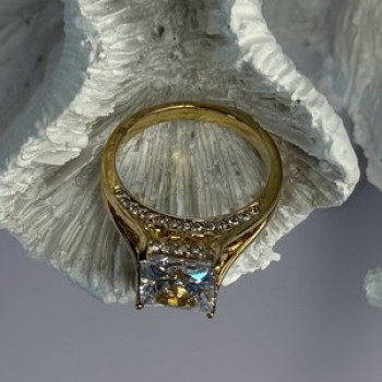925 Sterling Silver Gold Plated Bge CZ Ring Size 7