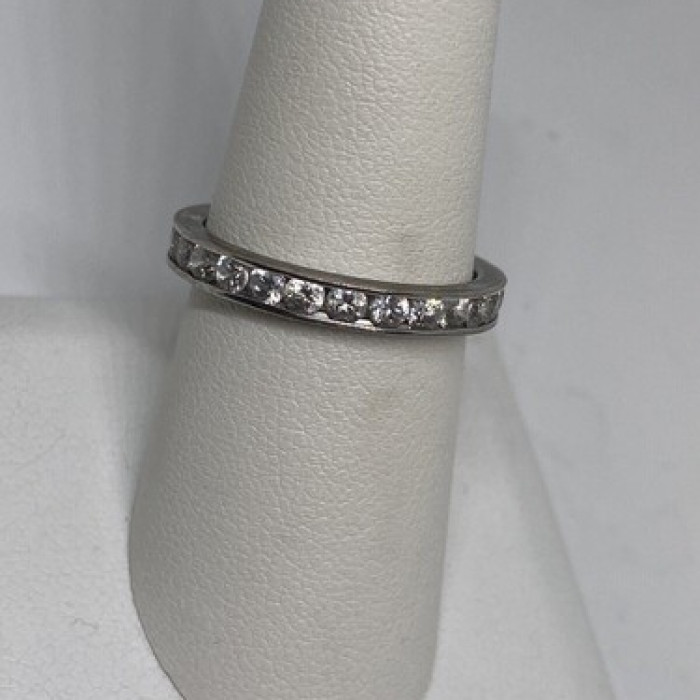 925 Sterling Silver CZ Ring Size 8