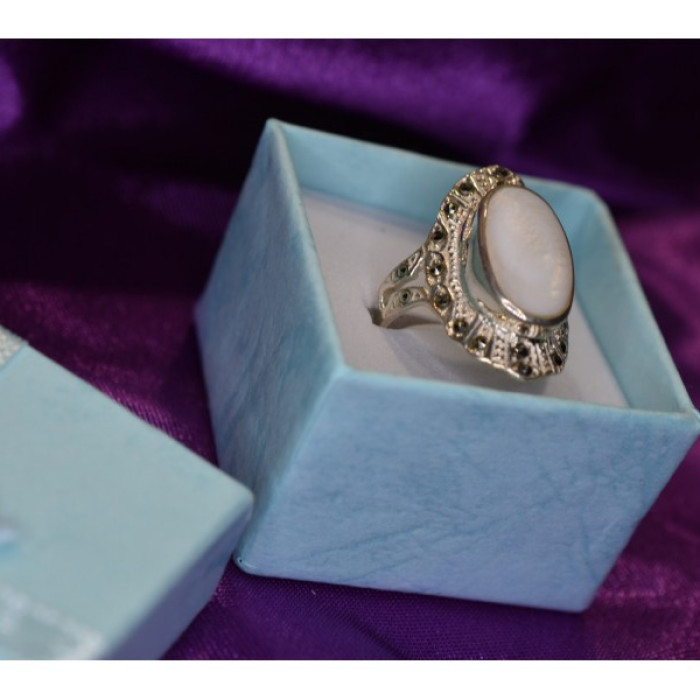 925 Sterling Silver Mother OF Pearl & Marcasites Ring Size 6.5